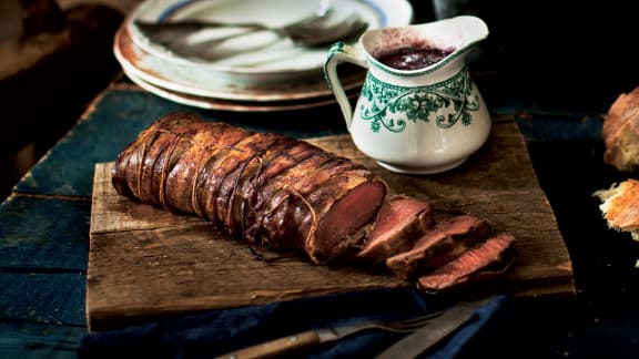 Longe de cerf grillée sauce aux bleuets