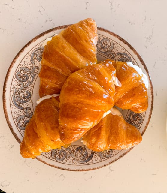 Croissants croustillants à la crème brûlée