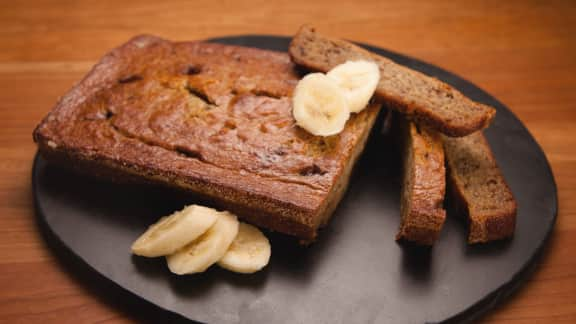 Pain aux bananes et chocolat au caramel