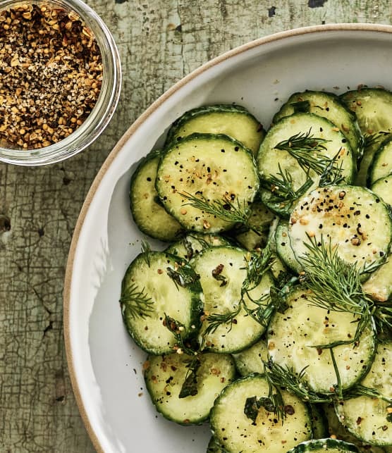 Salade de concombre, herbes & épices