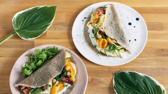 Crêpes salées aux légumes, sauce au gruyère