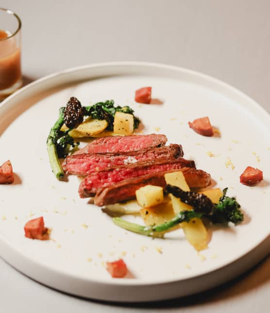 Picanha, purée de panais au chocolat blanc, morilles et sauce au porto