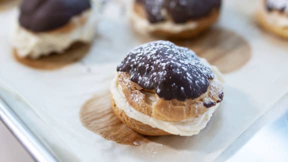 Profiteroles au chocolat et mascarpone au café