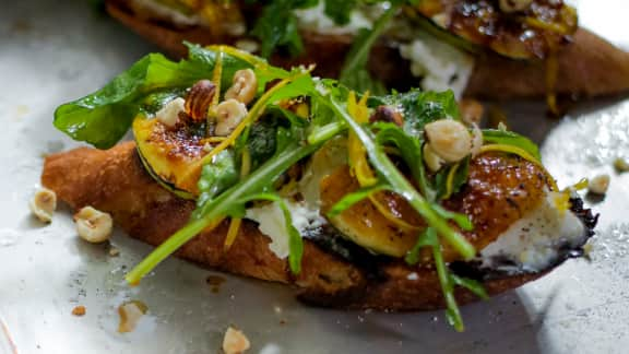 Tartine de figues caramélisées et ricotta