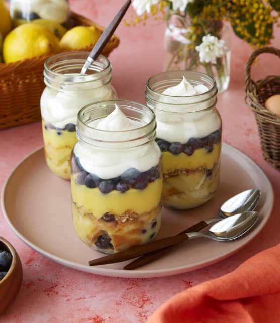 Pouding au pain, aux bleuets et au citron