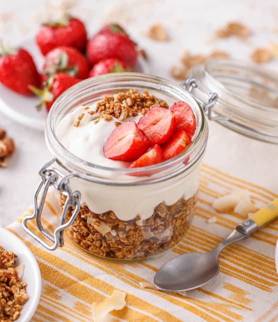 Parfait yogourt, fruits et granola comme au McDo