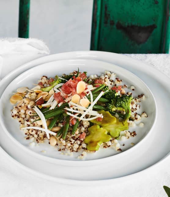 Salade de légumes et de légumineuses