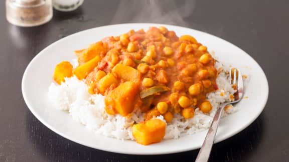 Curry de pommes de terre aux pois chiches (aloo chole)