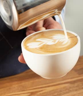 Le lait pour cappuccino et latte