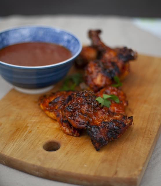 Hauts de cuisse à la marinade sèche et sauce BBQ
