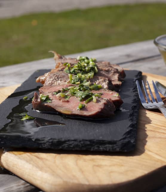 Contre-filet de bœuf à la sauce chimichurri