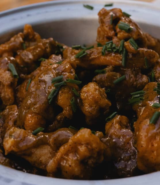 Ailes de poulet frites, sauce BBQ aux pêches pour Sam Montembeault