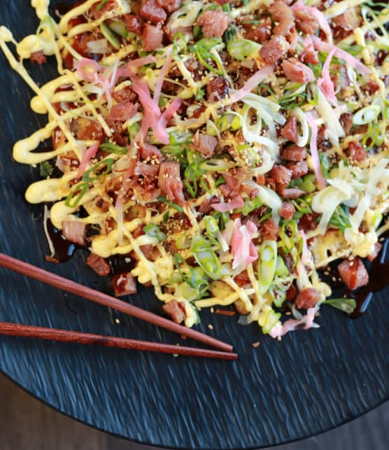 Okonomiyaki au jambon croustillants et mayonnaise Kew pie
