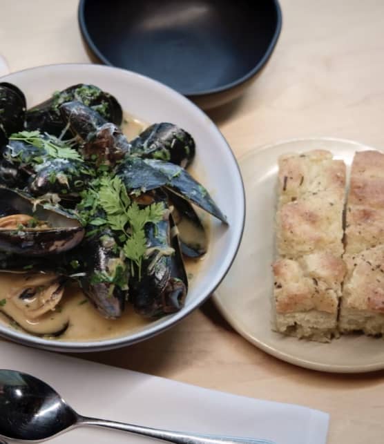 Moules, escargots et focaccia