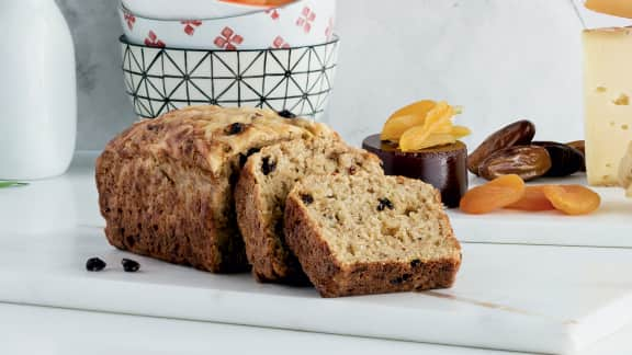 Pain aux pommes, aux raisins et au Louis Cyr