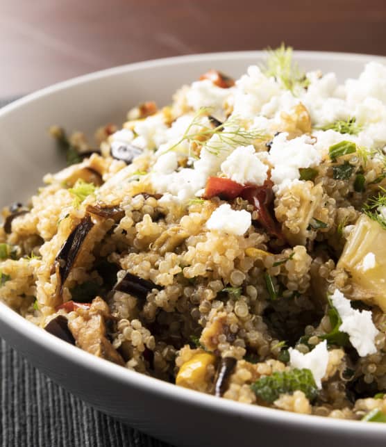 Salade de quinoa et de légumes grillés