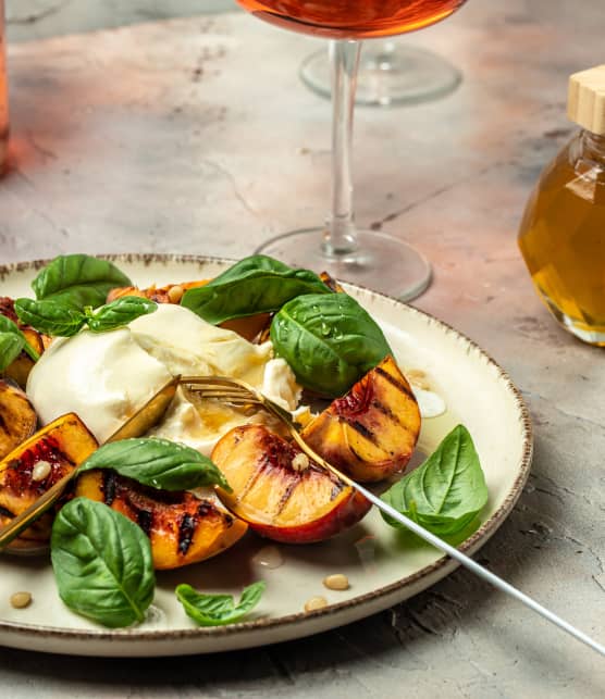 Burrata aux pêches grillées
