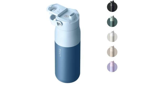 Votre bouteille d’eau est un nid à bactéries : voici celles qui se lavent (vraiment) facilement