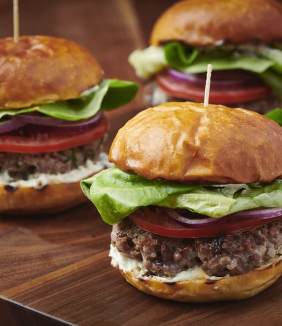 Burger d'agneau avec tartinade de feta à la menthe