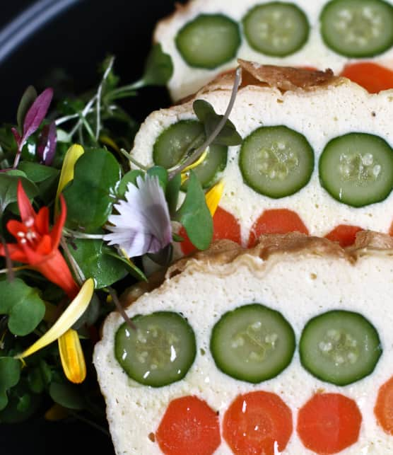 terrine d'oeufs aux légumes et à la mousse de céleri-rave