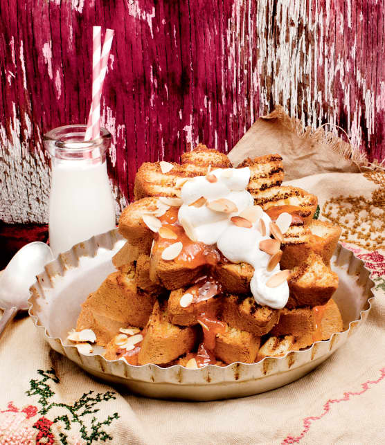 Panettone grillé, confiture et amandes
