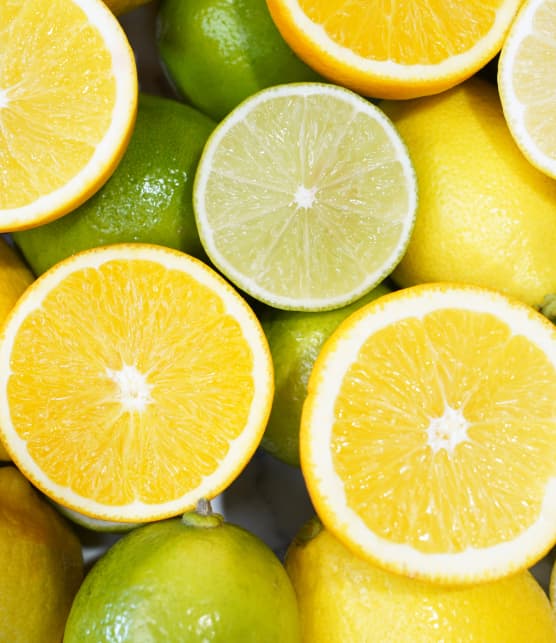 Voici comment récupérer tout le jus d'une moitié de citron ou de lime séché.e
