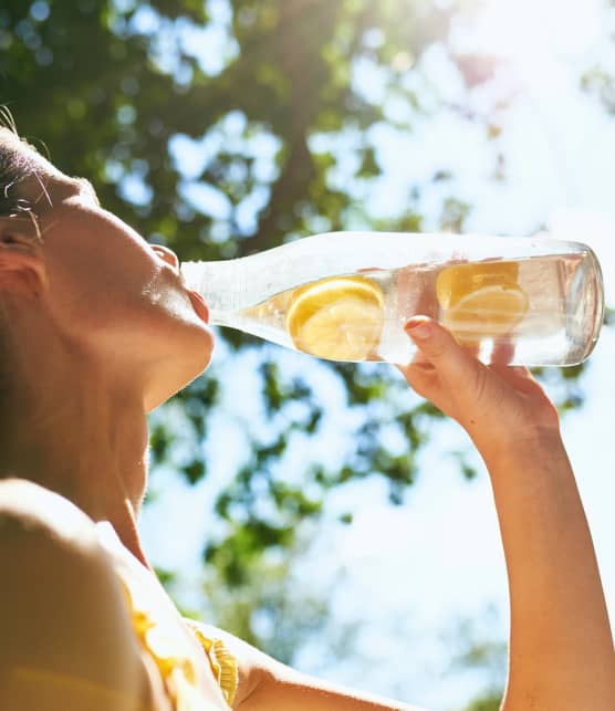 Voici X effets sur le corps lorsqu'on boit de l'eau citronnée tous les jours