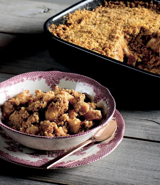 Croustade pommes-rhubarbe aux biscuits Graham et aux amandes