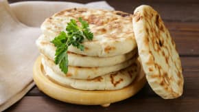 Technique pour cuisiner le pain naan maison