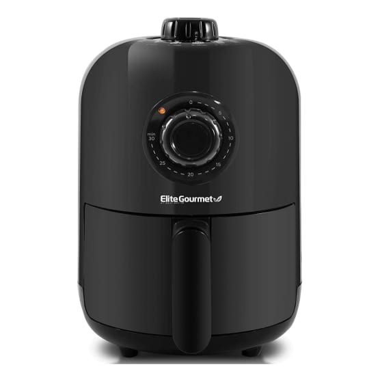 Ce mini air fryer portatif est idéal pour les petites cuisines