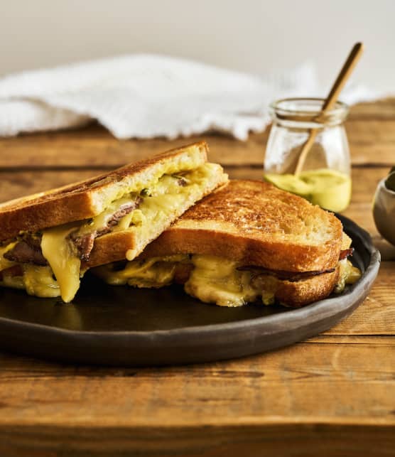 Grilled cheese au fromage à raclette