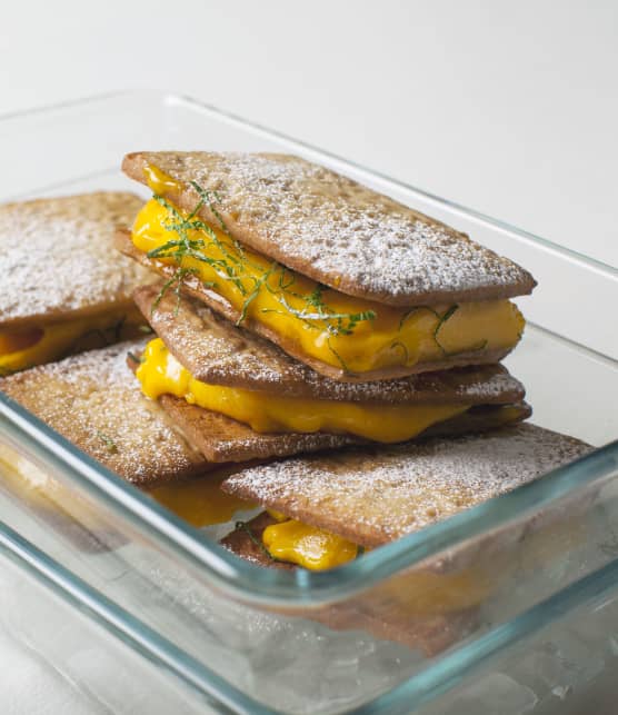 Sandwichs glacés à la mangue et aux spéculoos