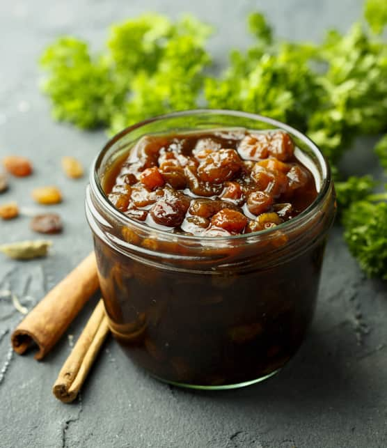 chutney de pommes, d'ananas et de raisins