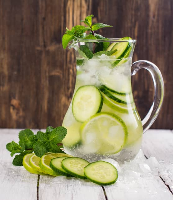 Sangria blanche au melon miel et concombre