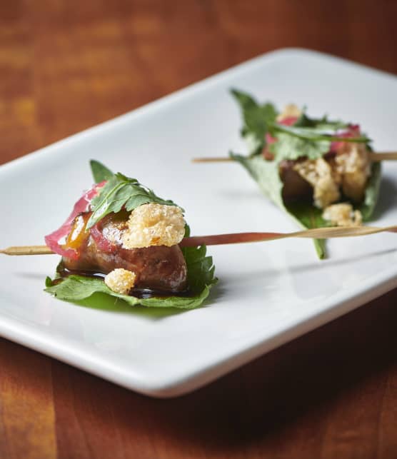 Cœurs de poulet laqués à l’asiatique en feuille de shizo