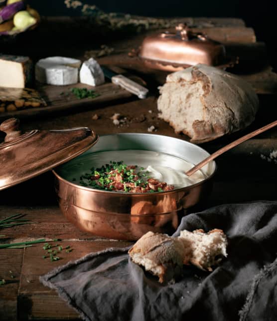 Soupe onctueuse aux topinambours, au bacon et à la ciboulette
