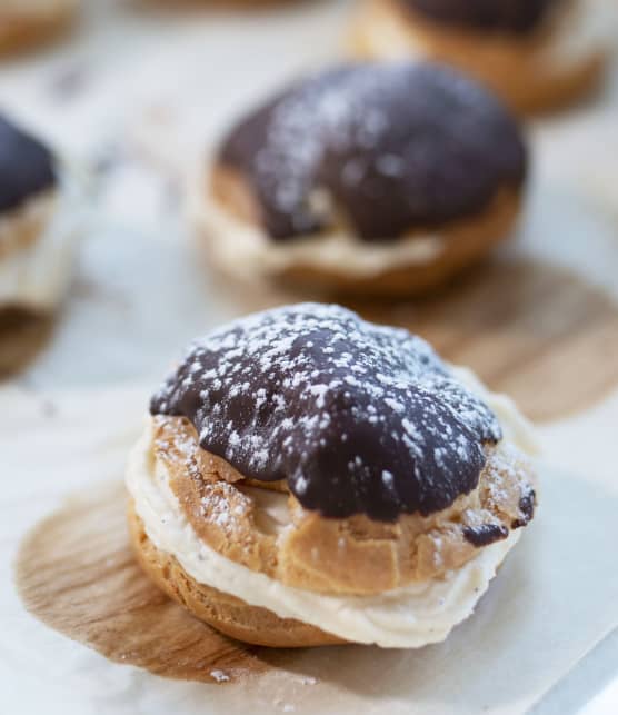 Profiteroles au chocolat et mascarpone au café