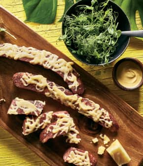 Saucisses grillées au fromage