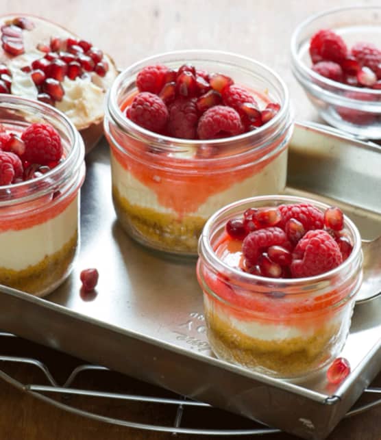 Gâteau au fromage à la grenade et aux framboises