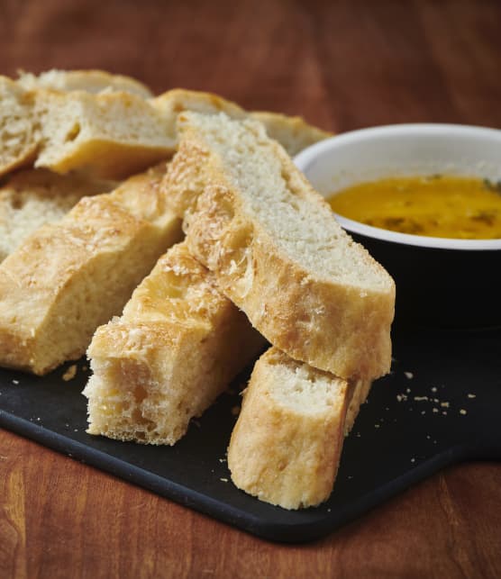 Focaccia au parmesan et à l’ail