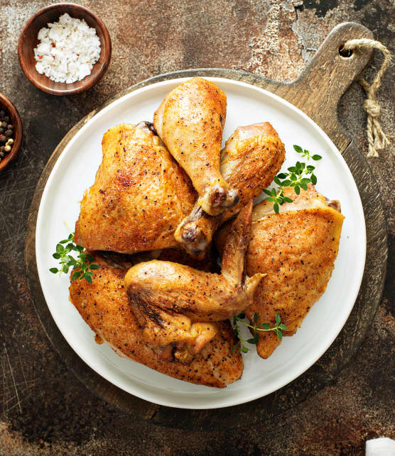 Combien de calories dans la poitrine, les cuisses et les pilons de poulet?