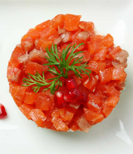 Tartare de saumon bio au fenouil et grenade