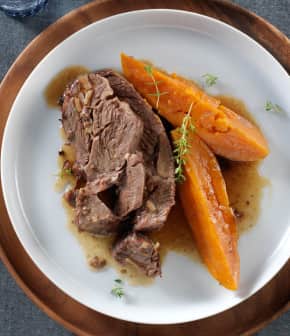 boeuf braisé à la mijoteuse avec patates douces