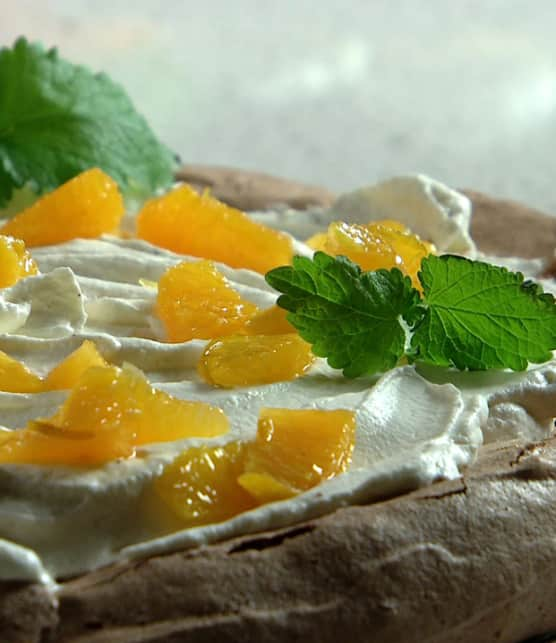 pavlova au chocolat et aux oranges épicées