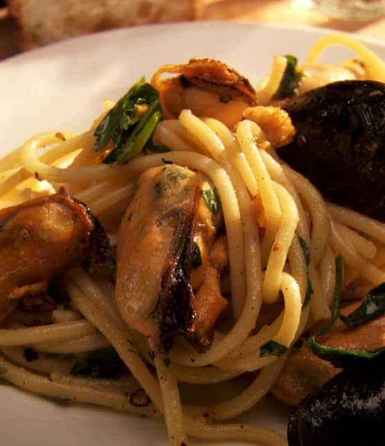 spaghettis aux moules et aux oursins