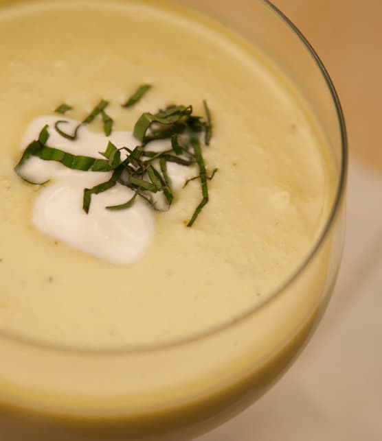 soupe froide au babeurre aux pommes et aux pêches