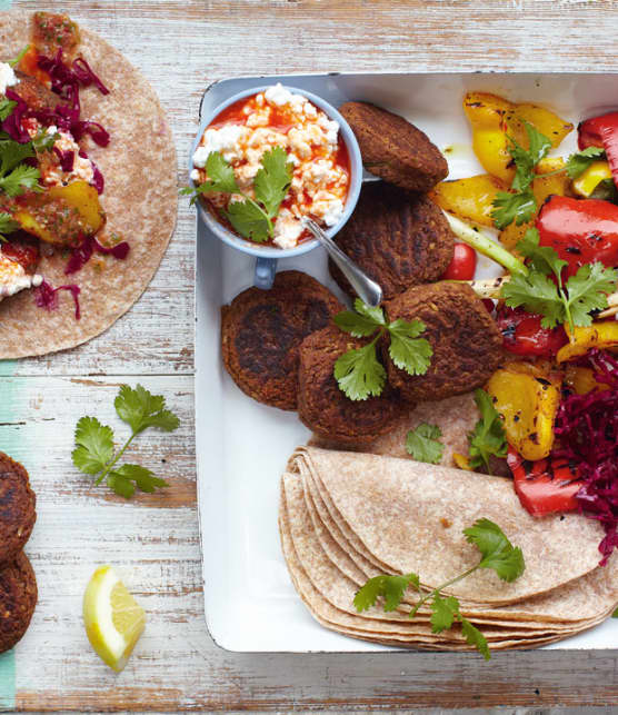 wraps de falafels, légumes grillés et salsa