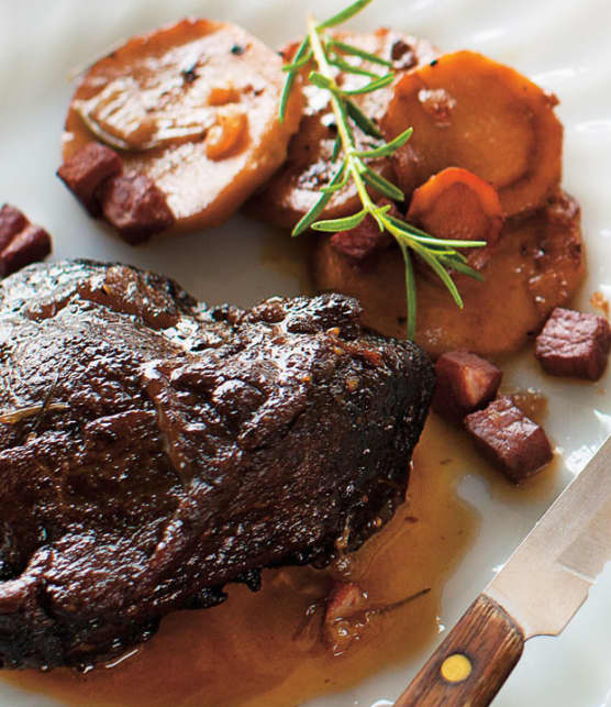 joues de boeuf au panais et au vin rouge