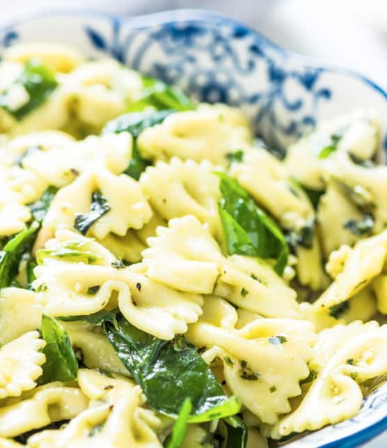 pâtes à la sauce aux épinards et à la crème