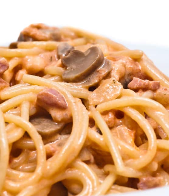 spaghettini au bacon et aux champignons
